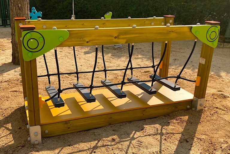 Juego equilibrio para parques infantiles